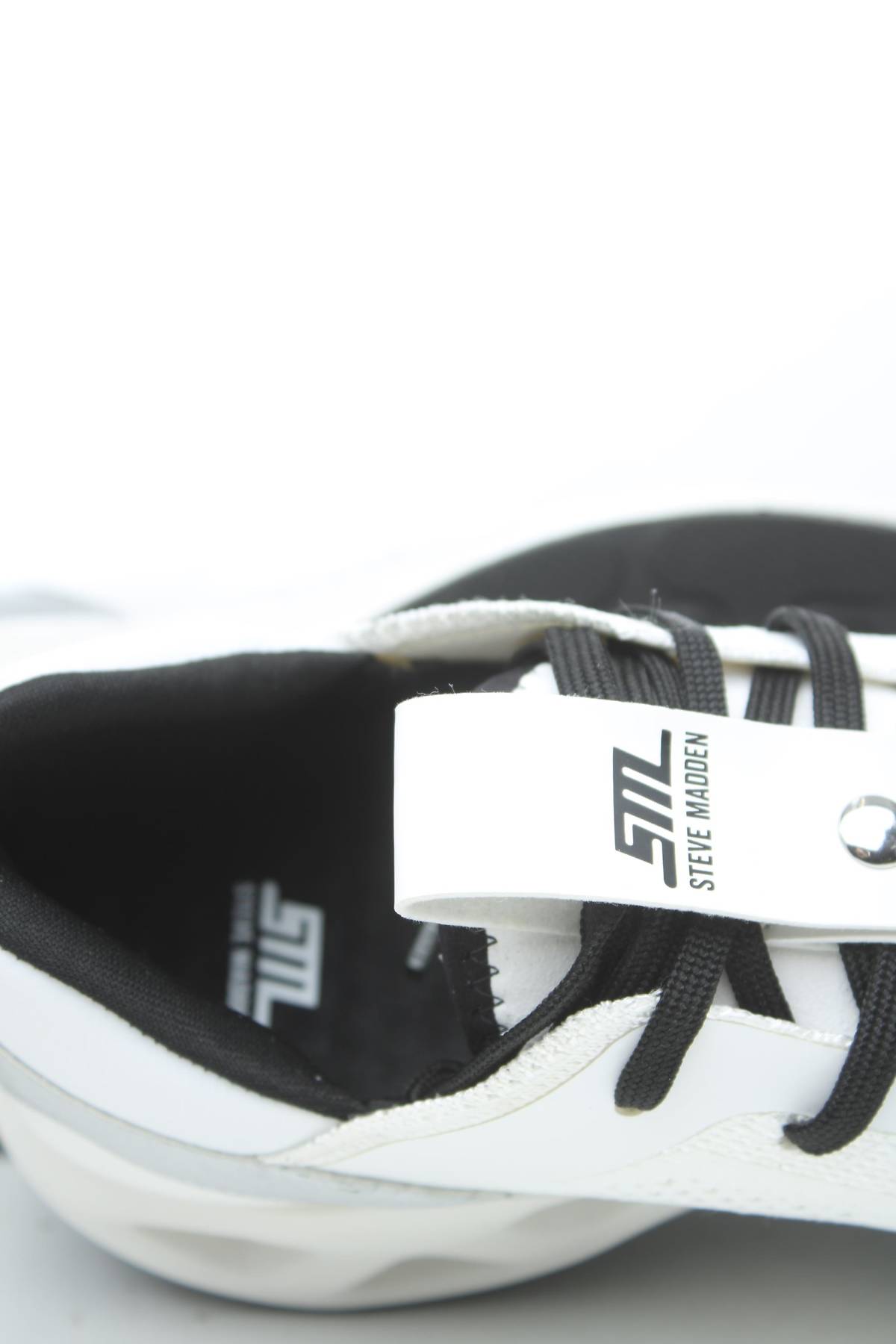 Αθλητικά παπούτσια Steve Madden5