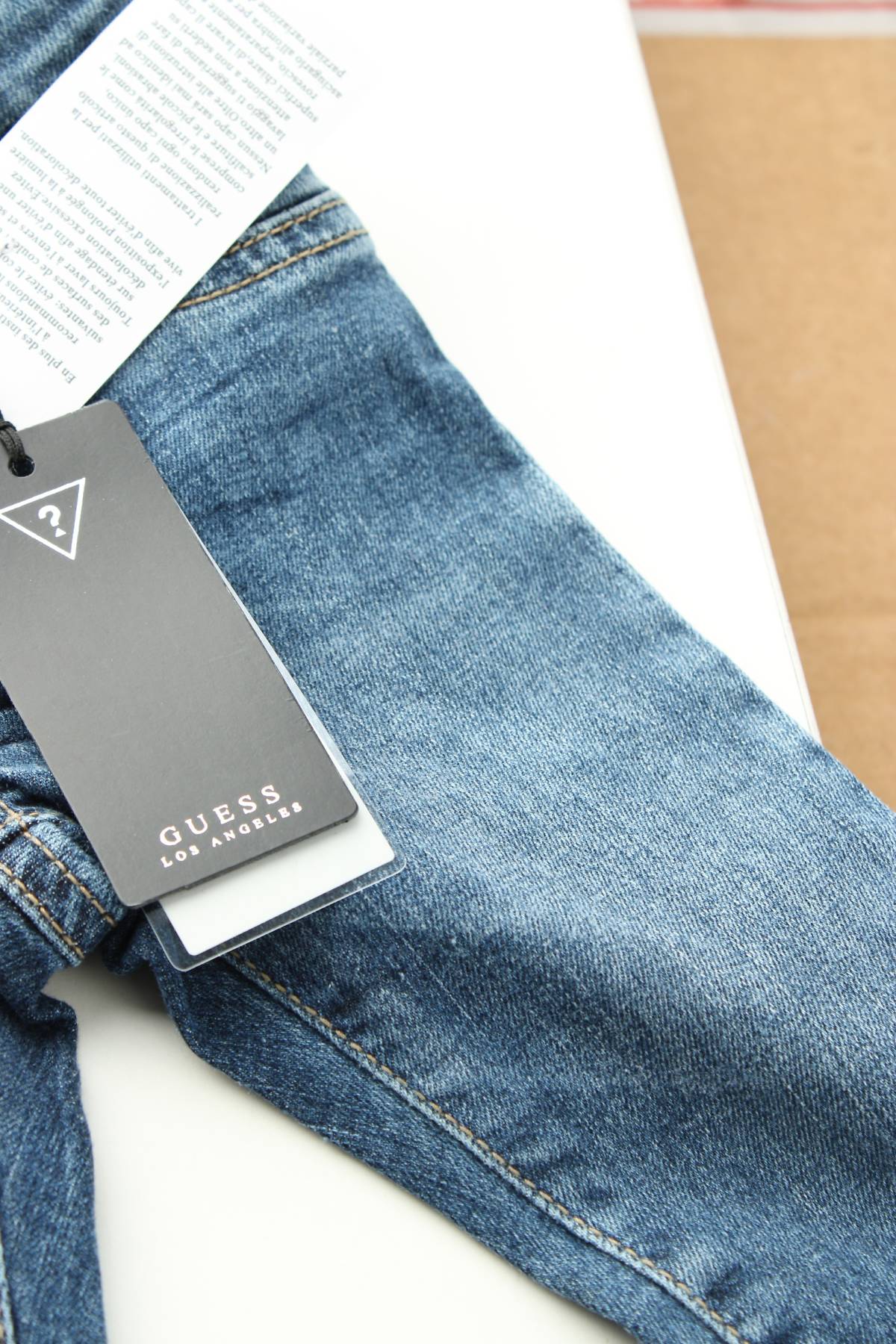 Παιδικά τζιν Guess3