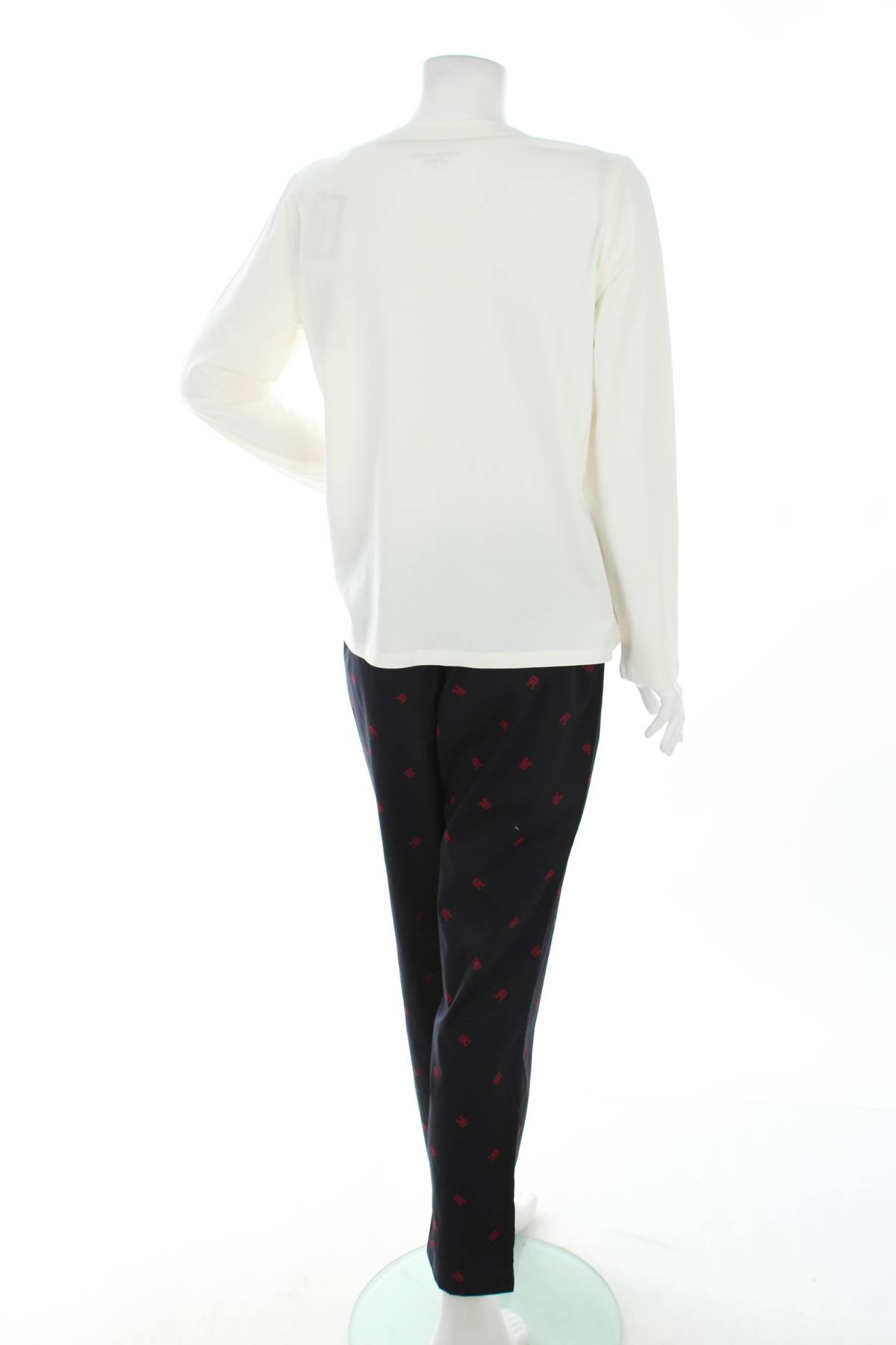 Дамска пижама Tommy Hilfiger1