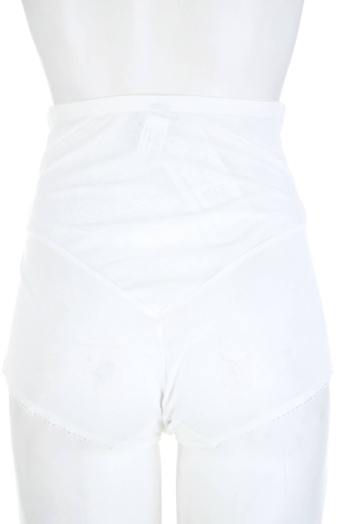 Стягащо бельо Triumph2