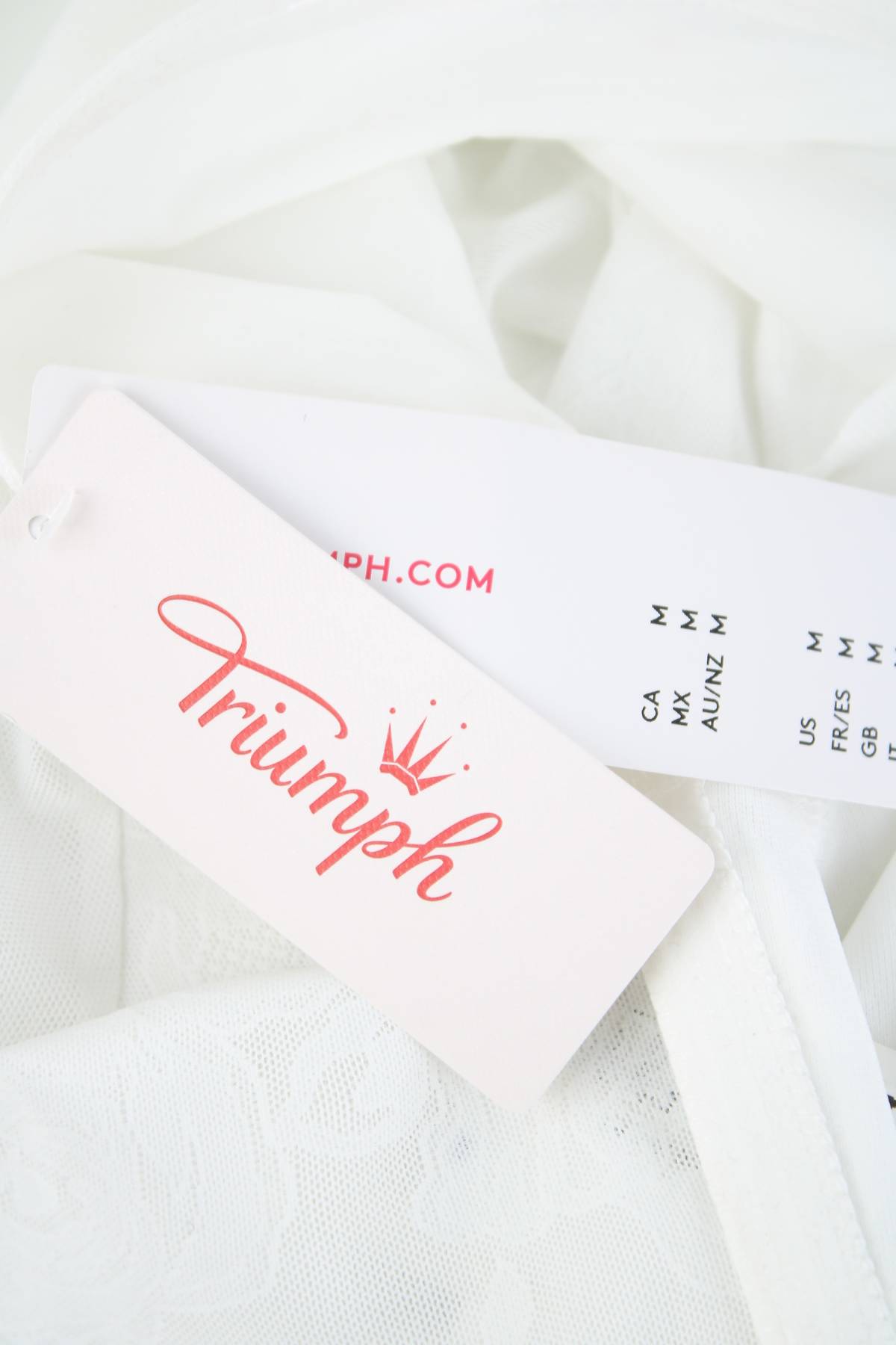 Стягащо бельо Triumph3