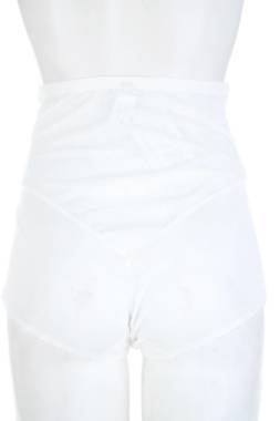 Стягащо бельо Triumph2