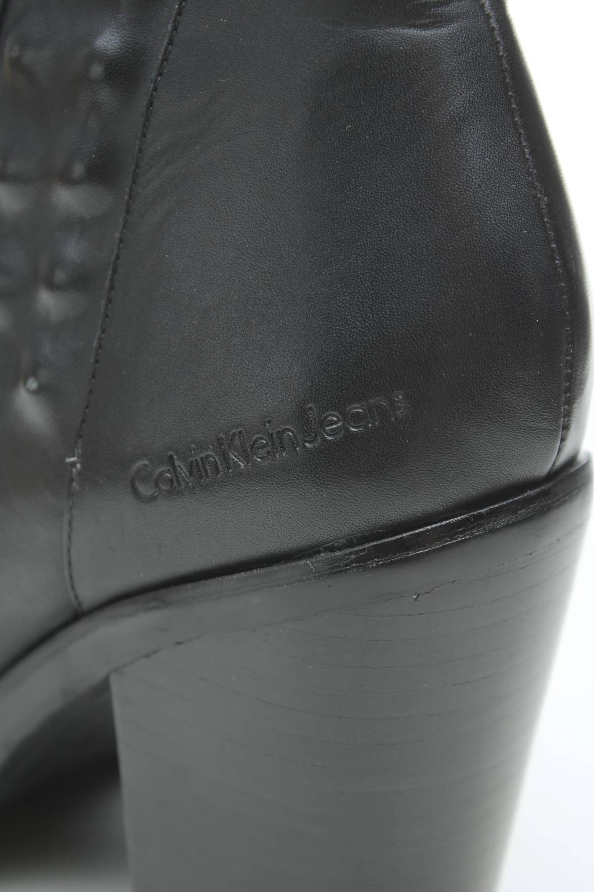 Γυναικεία μποτάκια Calvin Klein Jeans5