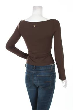 Γυναικεία μπλούζα Guess2