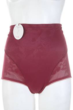 Стягащо бельо Triumph1