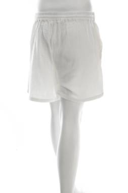 Дамски къс панталон Only2