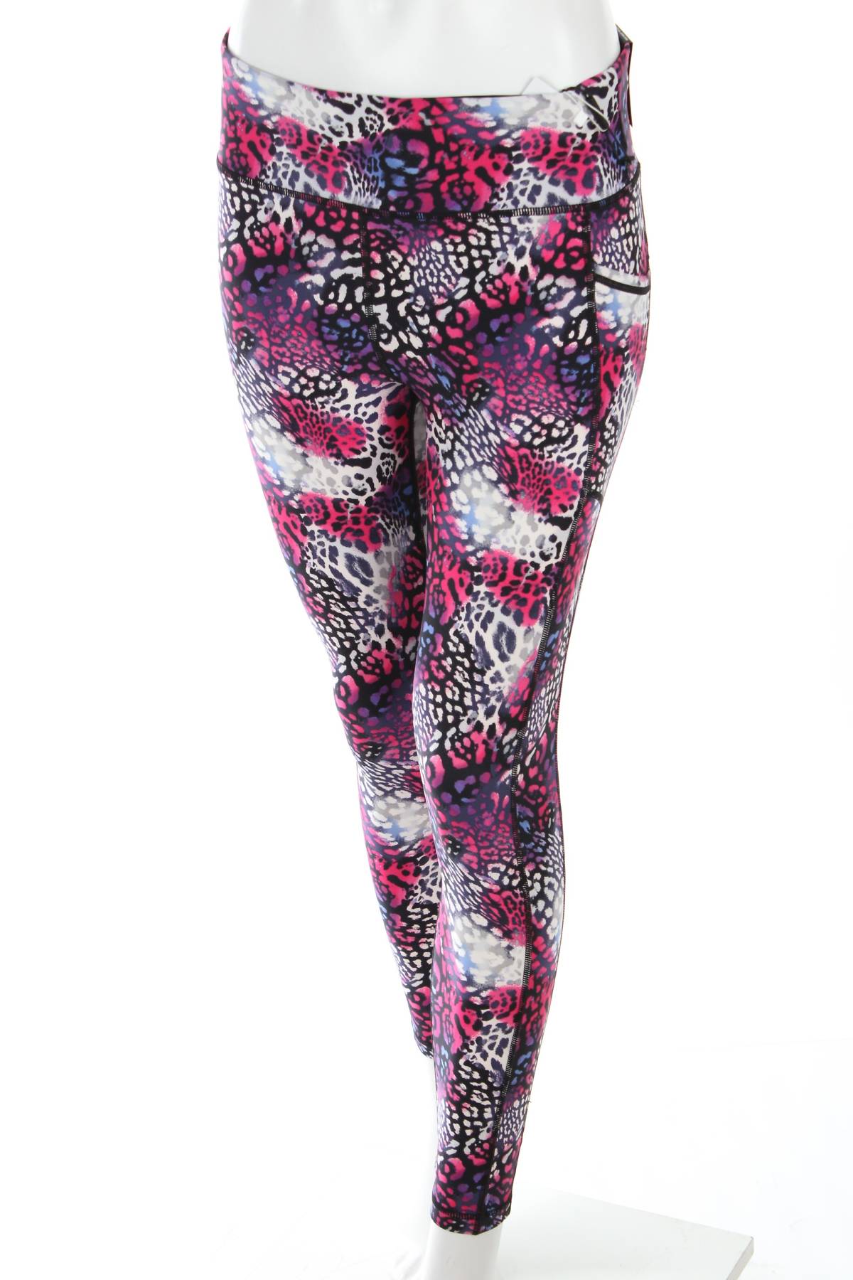 Дамски спортен клин DKNY1