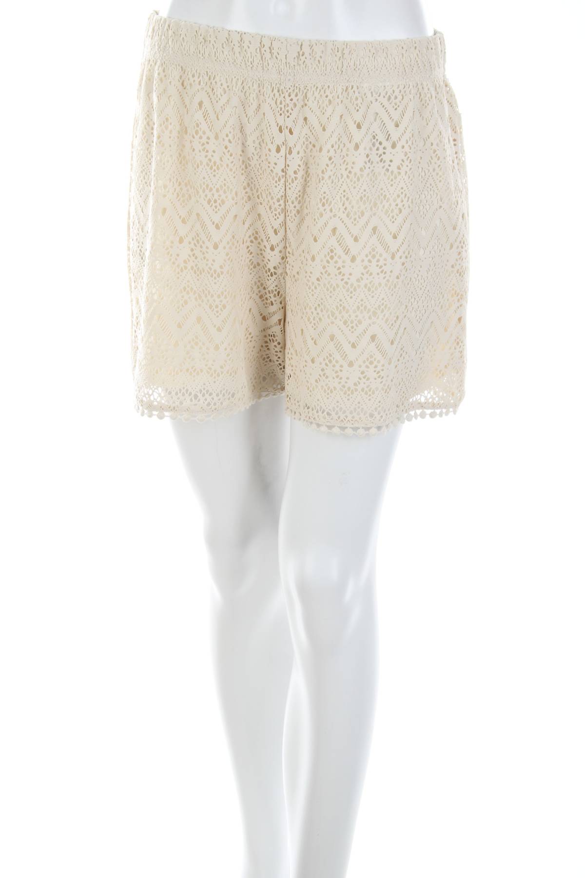 Дамски къс панталон Vero Moda1