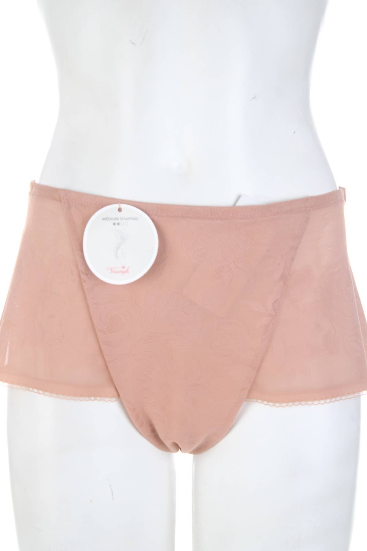 Стягащо бельо Triumph1