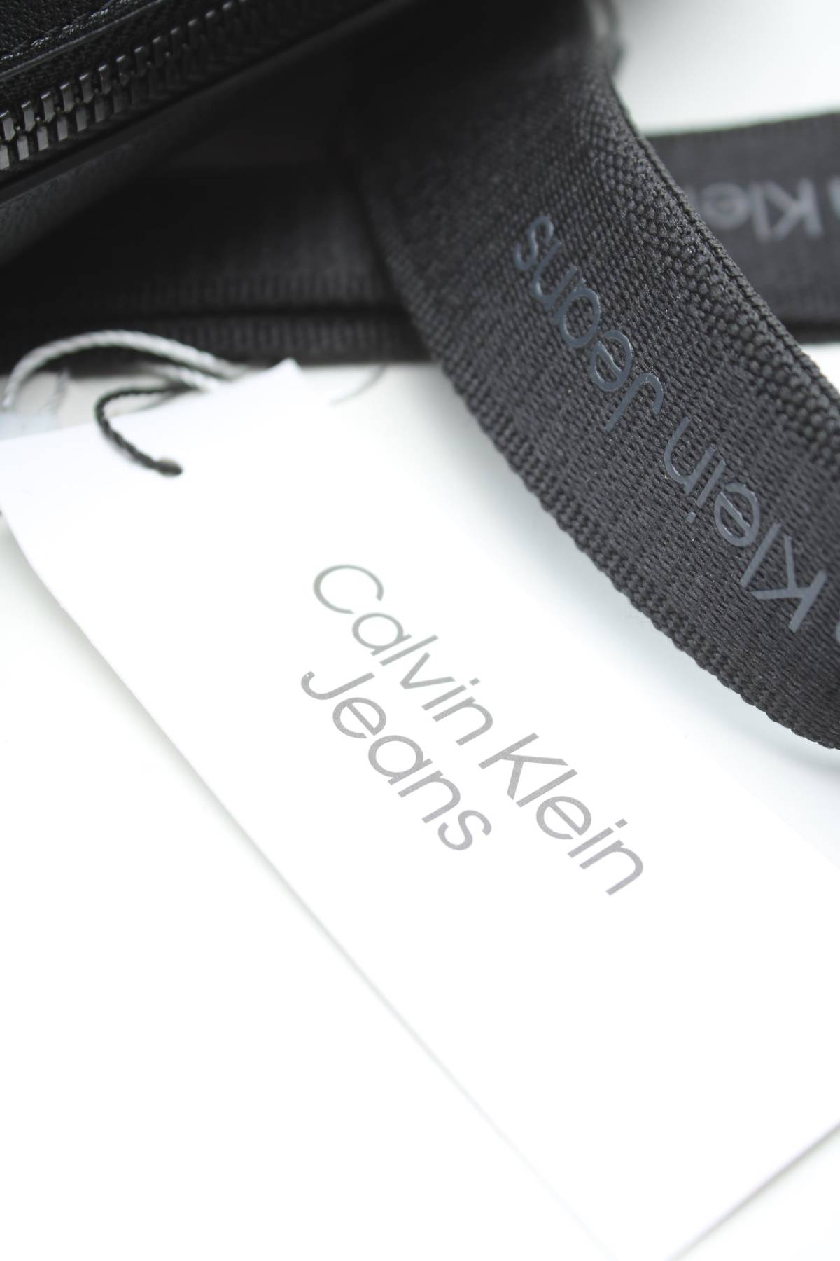 Чанта Calvin Klein Jeans4