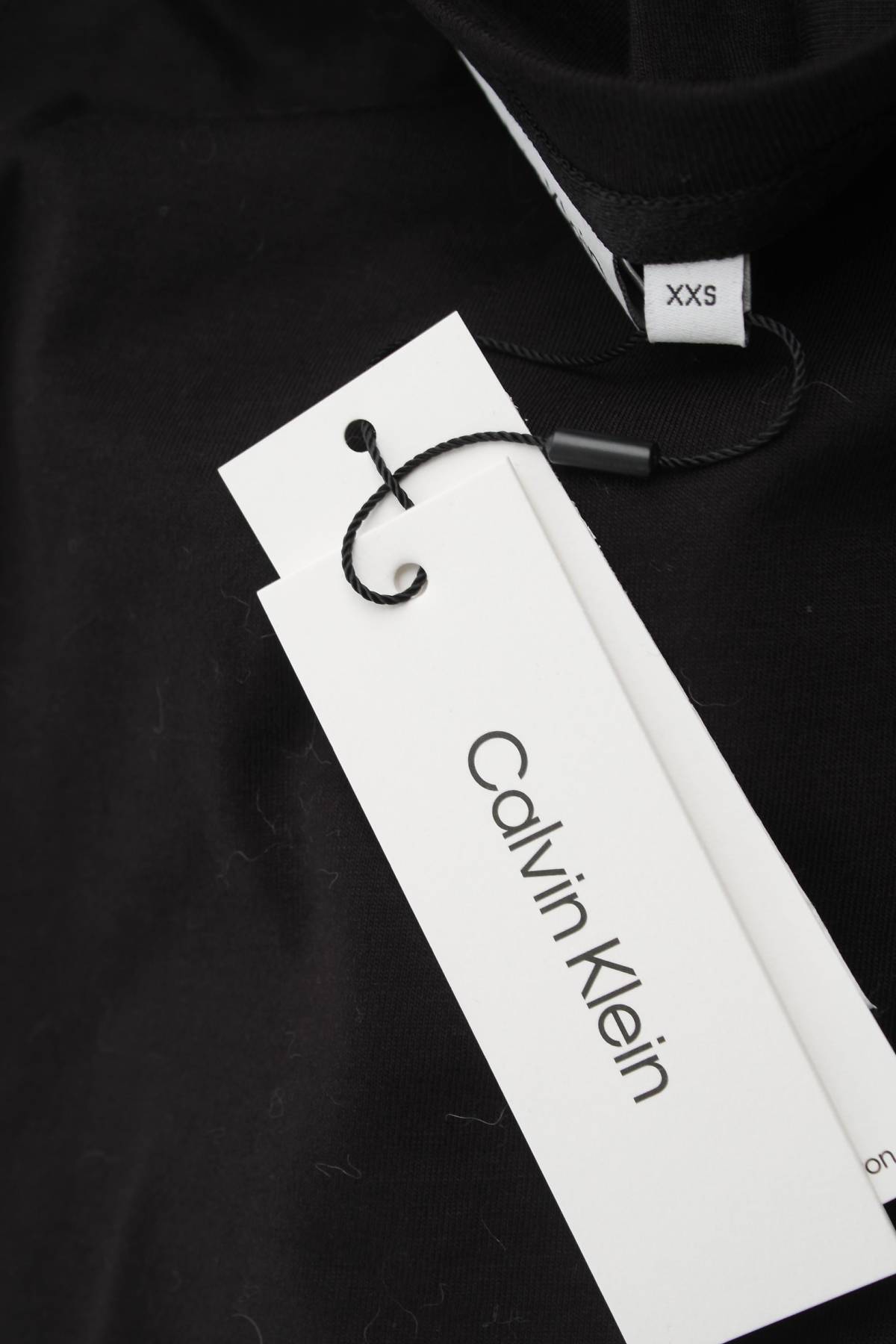 Γυναικείο αμάνικο Calvin Klein3 - Contourshop.gr Γυναικείο αμάνικο Calvin Klein3