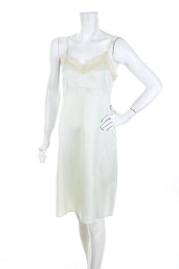 Дамска нощница Hoss Intropia1 - Contour.bg Дамска нощница Hoss Intropia1