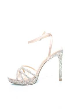 Σανδάλια Betsey Johnson2