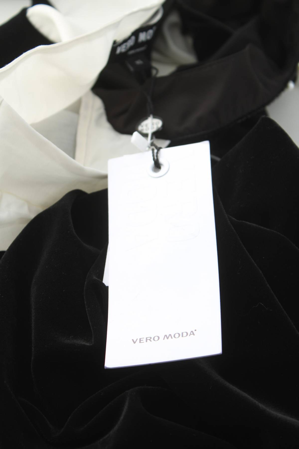 Рокля Vero Moda3 - Contour.bg Рокля Vero Moda3
