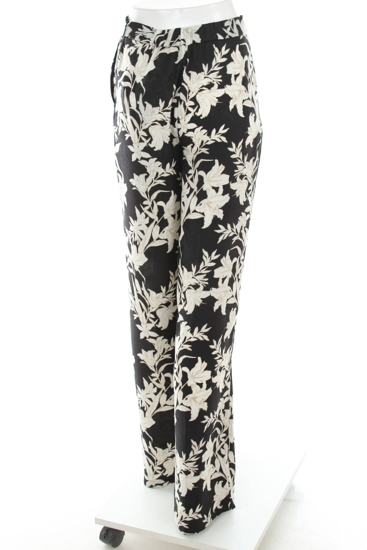 Γυναικείο παντελόνι Guess By Marciano2