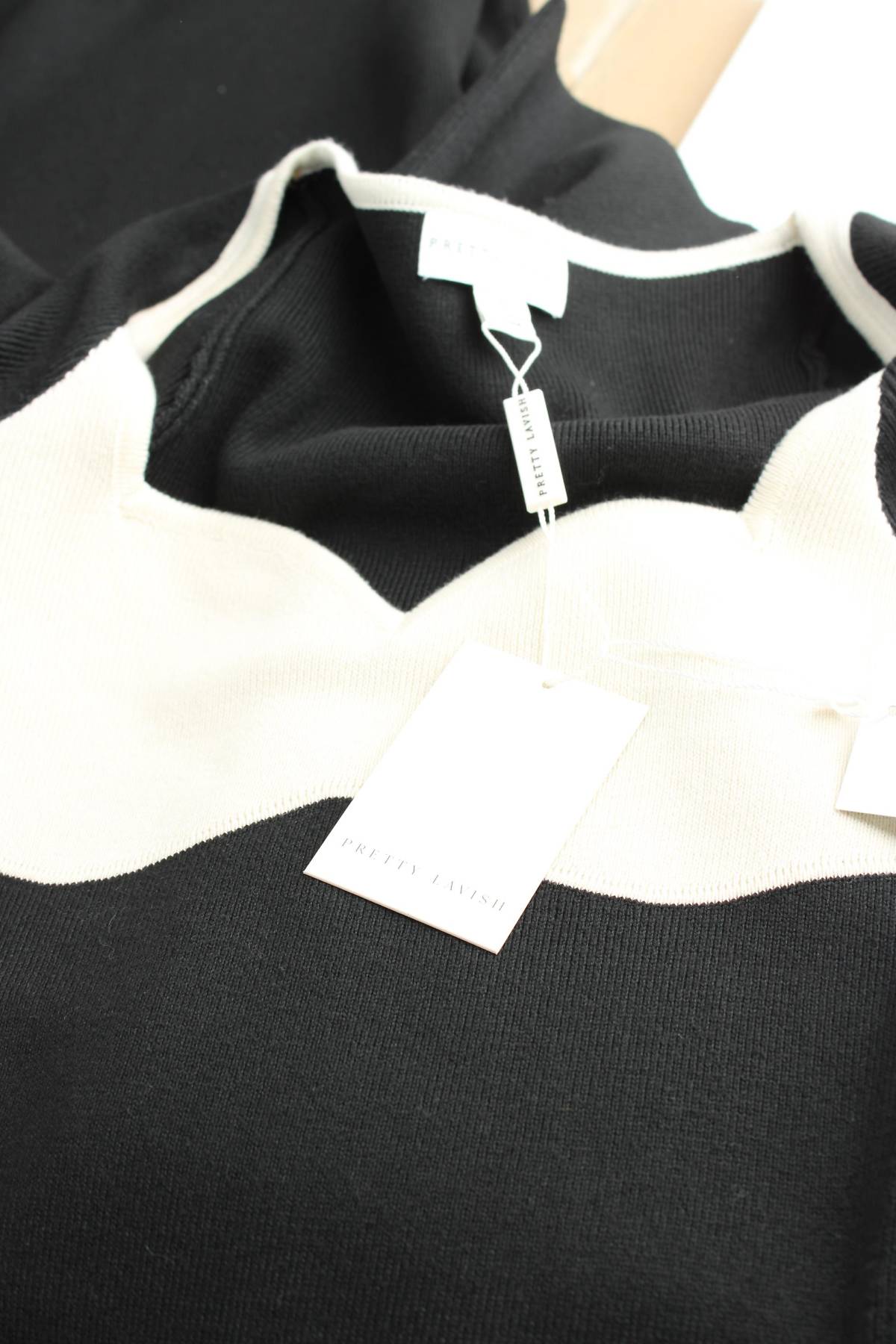 Рокля Pretty Lavish3