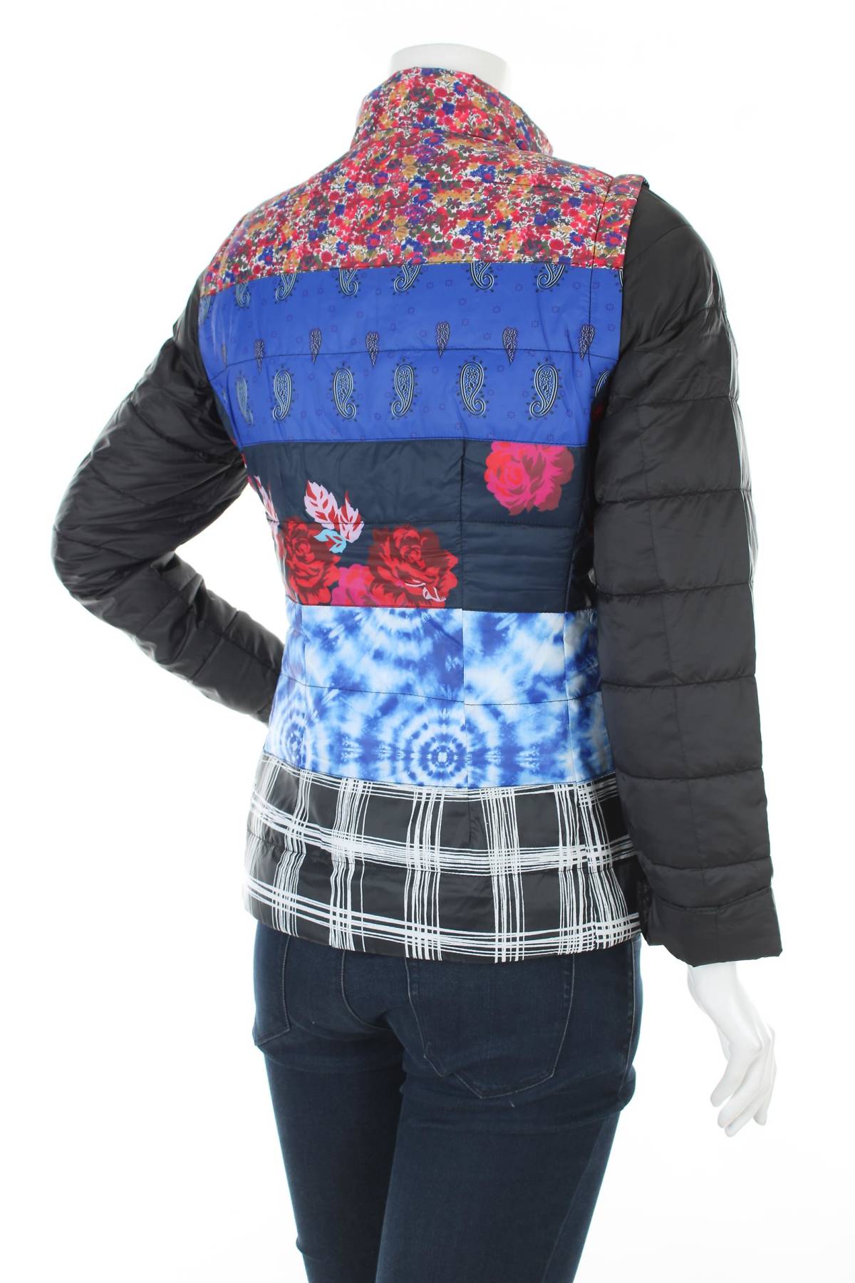 Преходно яке Desigual2