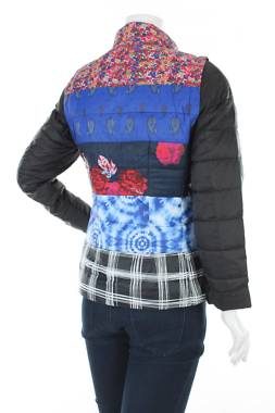 Преходно яке Desigual2