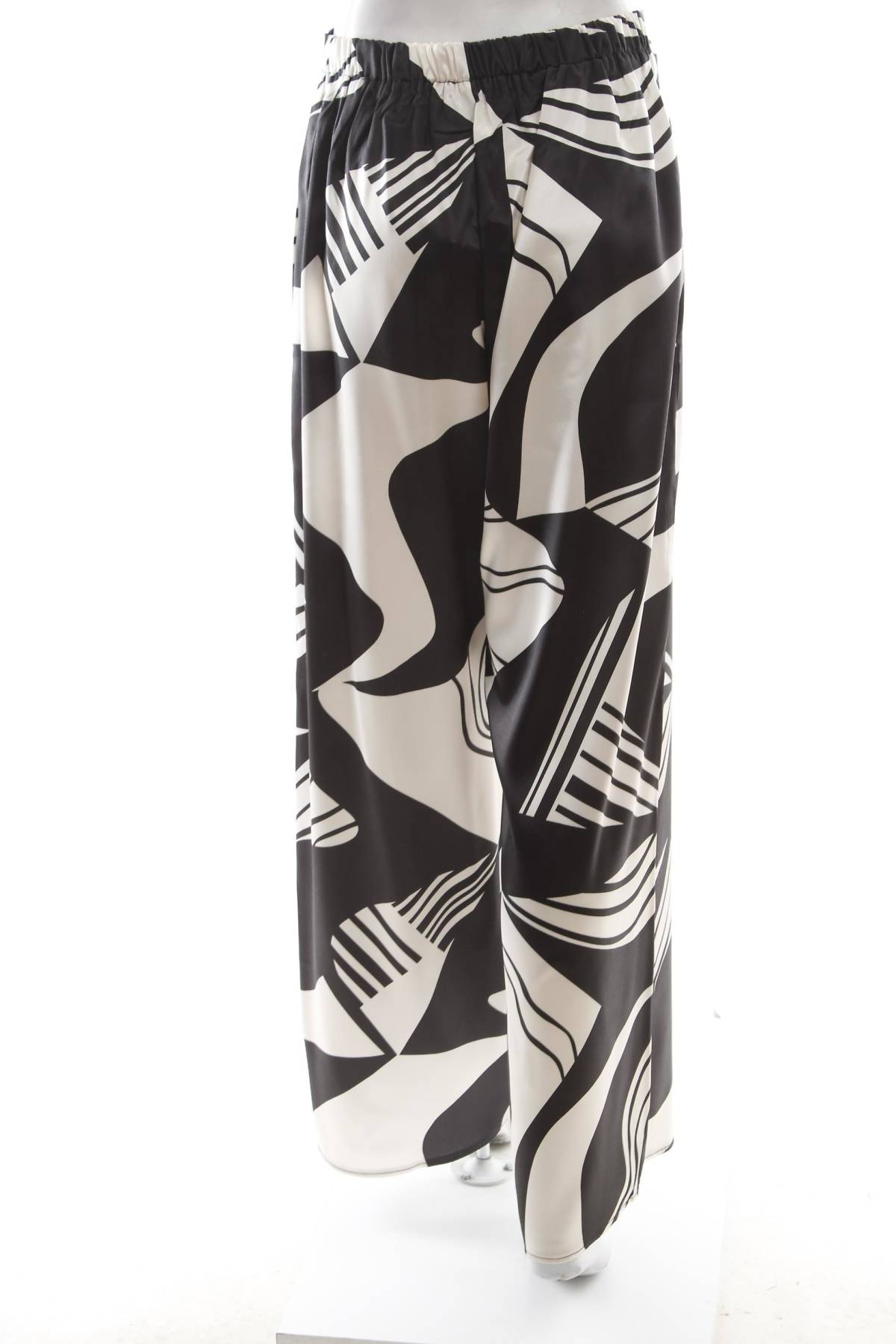 Дамски панталон Boohoo2 - Contour.bg Дамски панталон Boohoo2