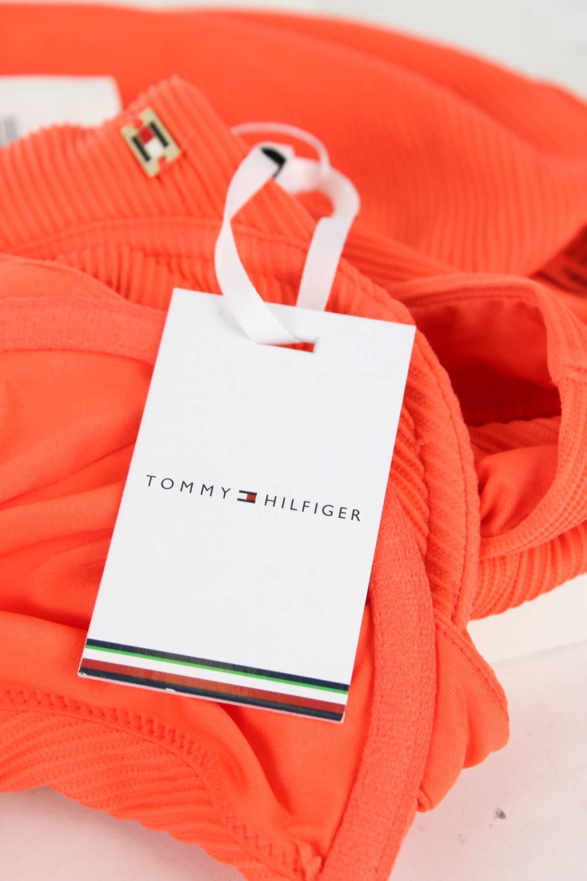 Бански костюм Tommy Hilfiger3 - Contour.bg Бански костюм Tommy Hilfiger3