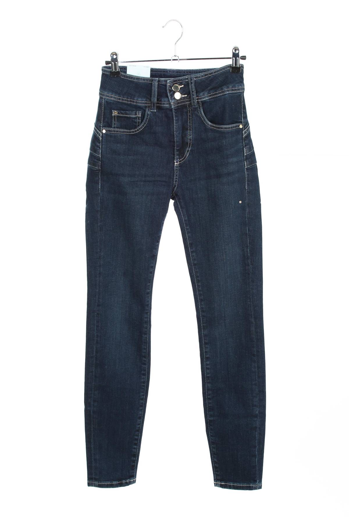 Γυναικεία τζιν Guess1