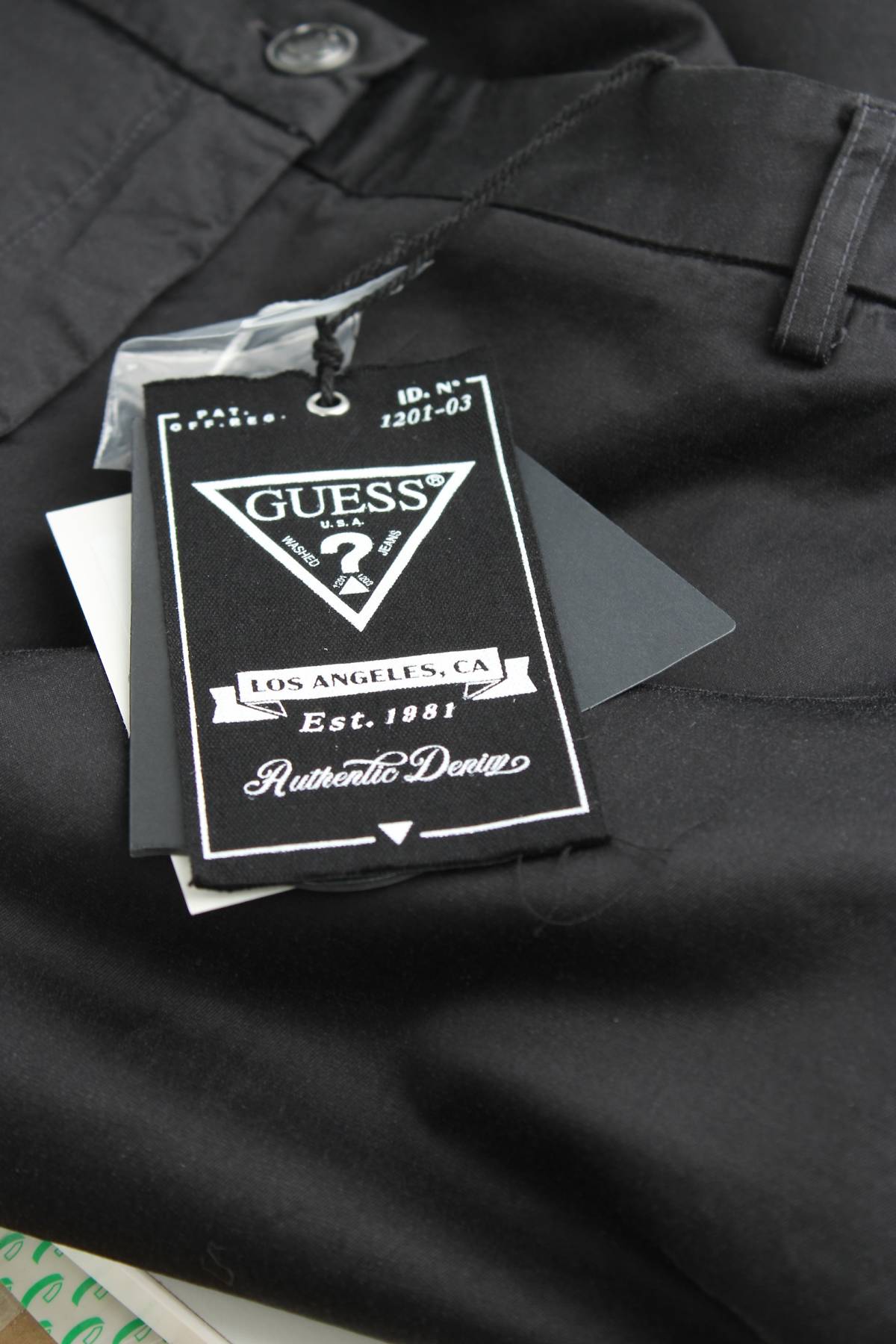 Γυναικείο παντελόνι Guess3