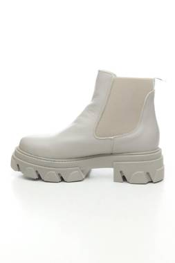 Дамски боти Steve Madden2