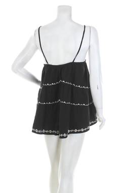 Рокля Boohoo2