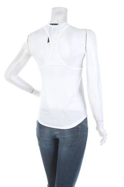 Γυνικείο αθλητικό αμάνικο Reebok2