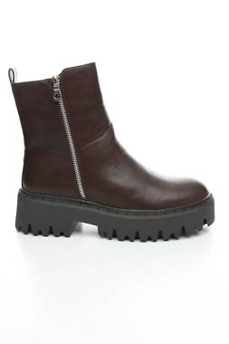 Дамски боти Asos1