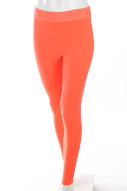 Дамски клин Guess1