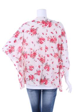 Дамска жилетка Charlotte Russe2 - Contour.bg Дамска жилетка Charlotte Russe2