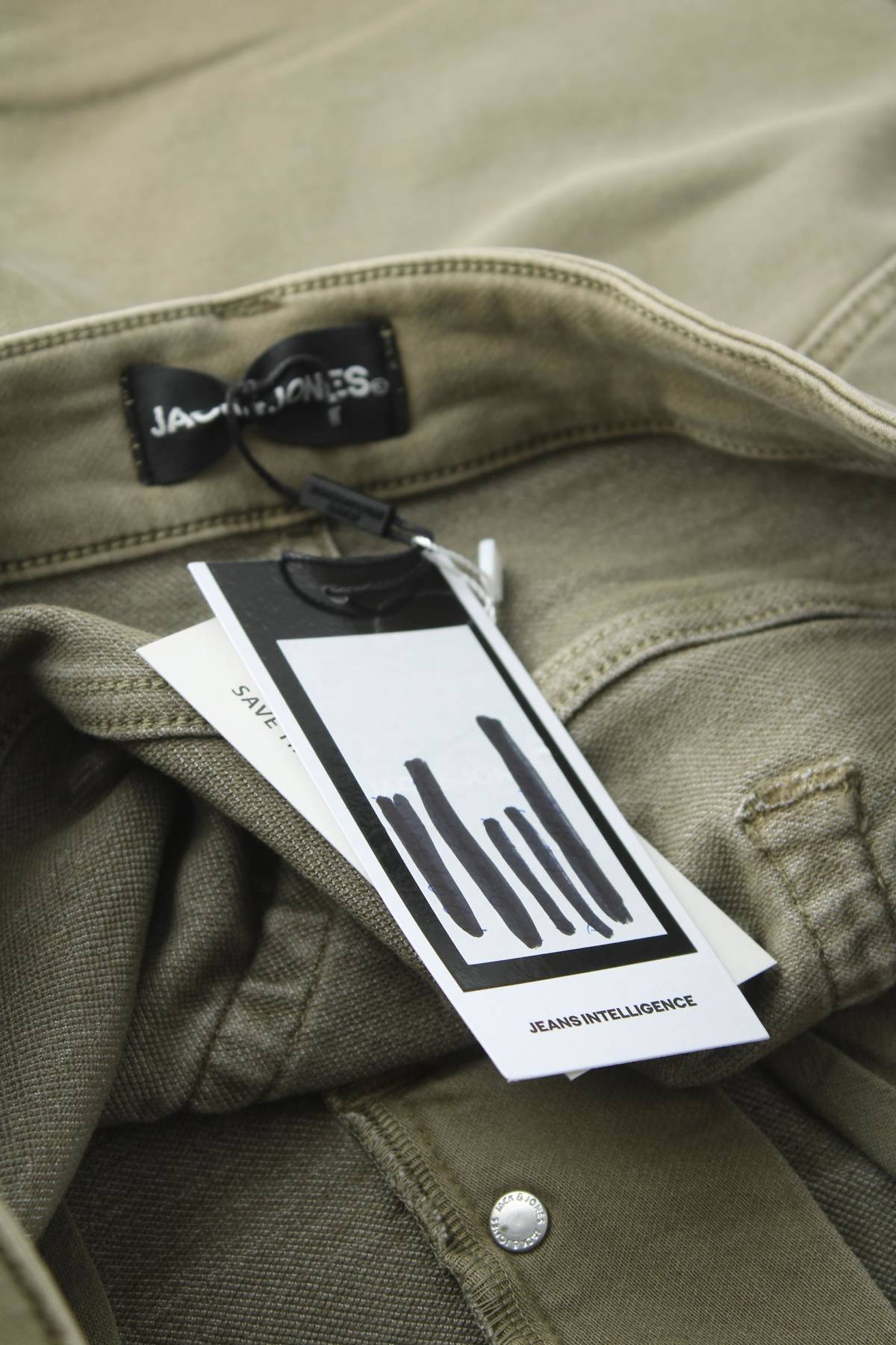 Ανδρικό σορτσάκι Jack & Jones3 - Contourshop.gr Ανδρικό σορτσάκι Jack & Jones3
