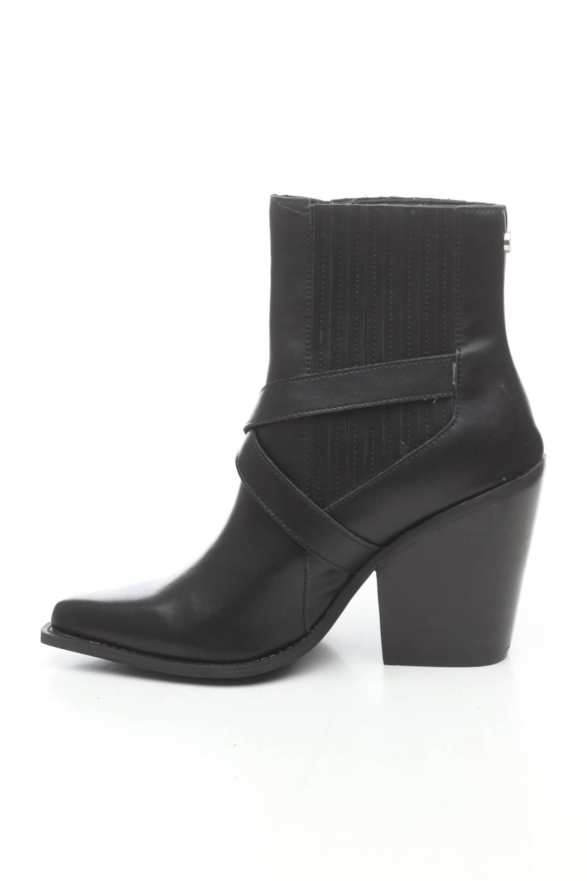 Дамски боти Steve Madden2 - Contour.bg Дамски боти Steve Madden2