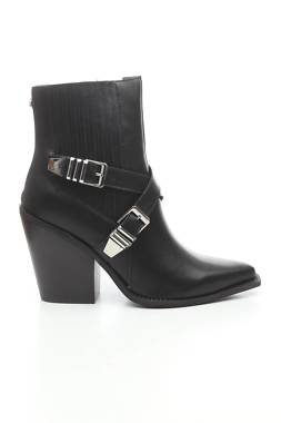 Дамски боти Steve Madden1