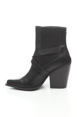 Дамски боти Steve Madden2