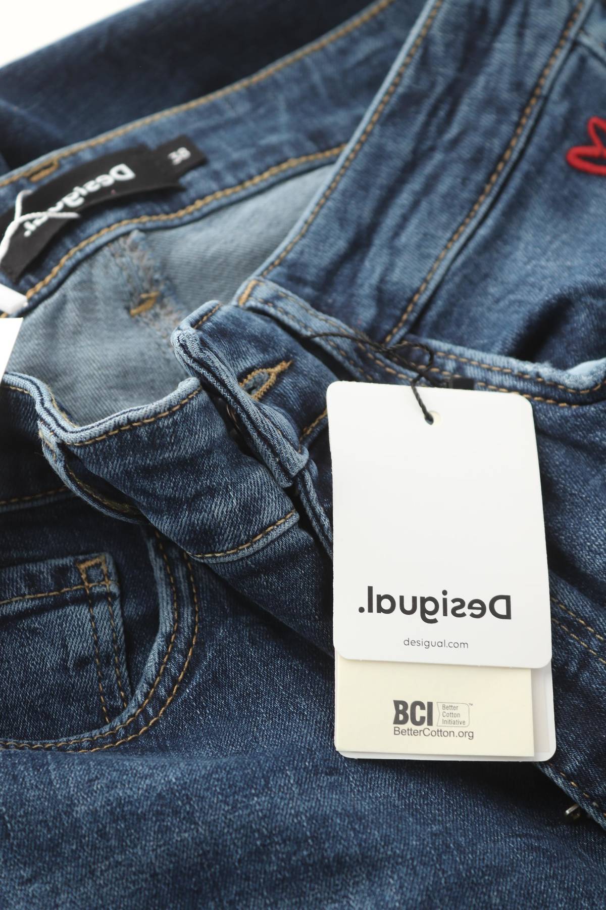 Дамски дънки Desigual3 - Contour.bg Дамски дънки Desigual3