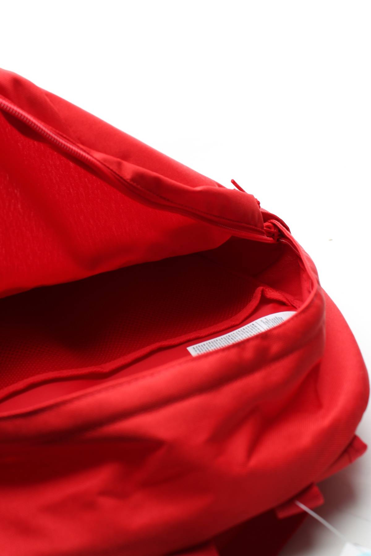 Раница Converse3