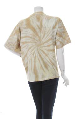 Γυναικείο t-shirt STWD by PULL&BEAR2 - Contourshop.gr Γυναικείο t-shirt STWD by PULL&BEAR2