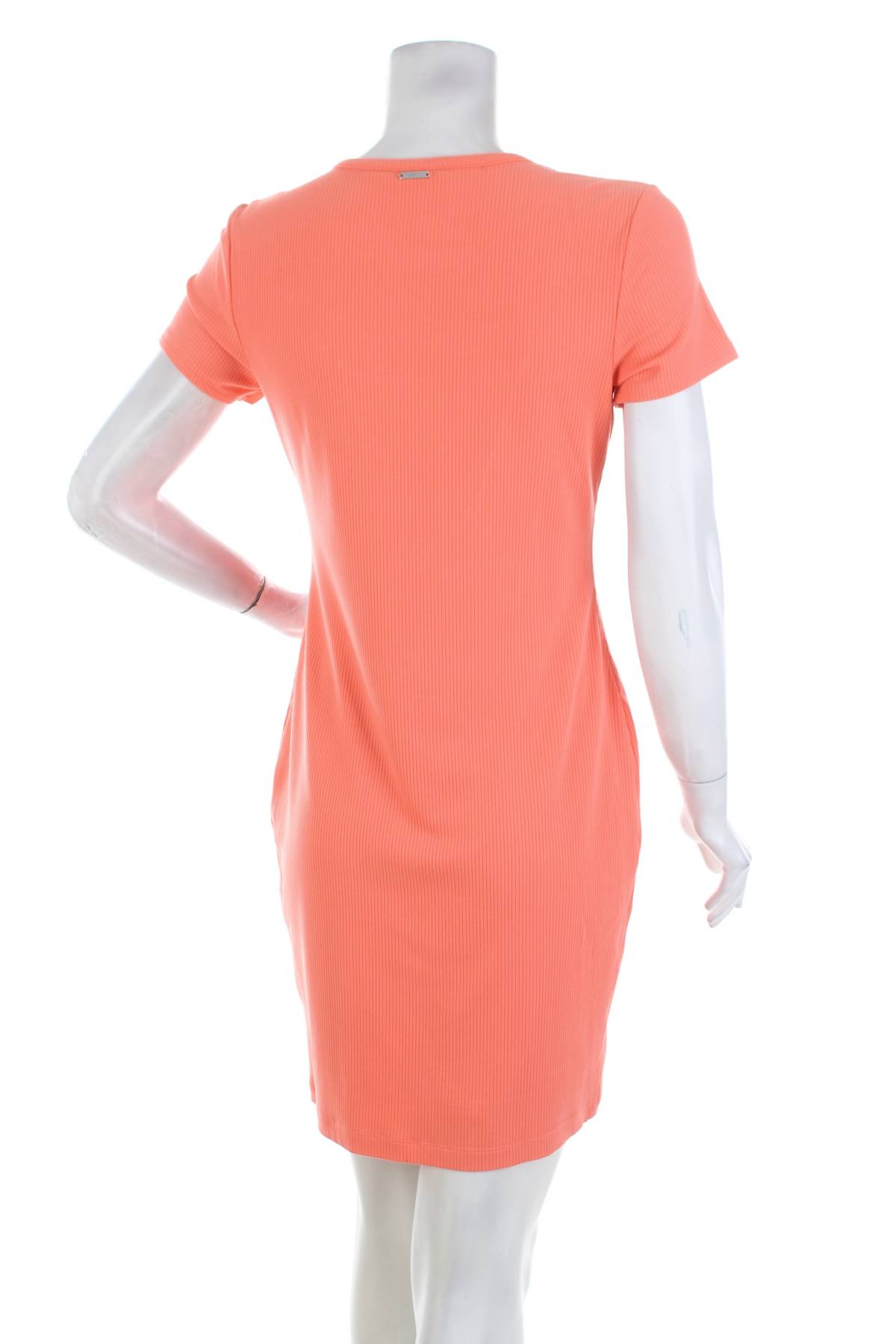 Φορέματα Guess2