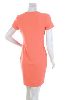 Φορέματα Guess2