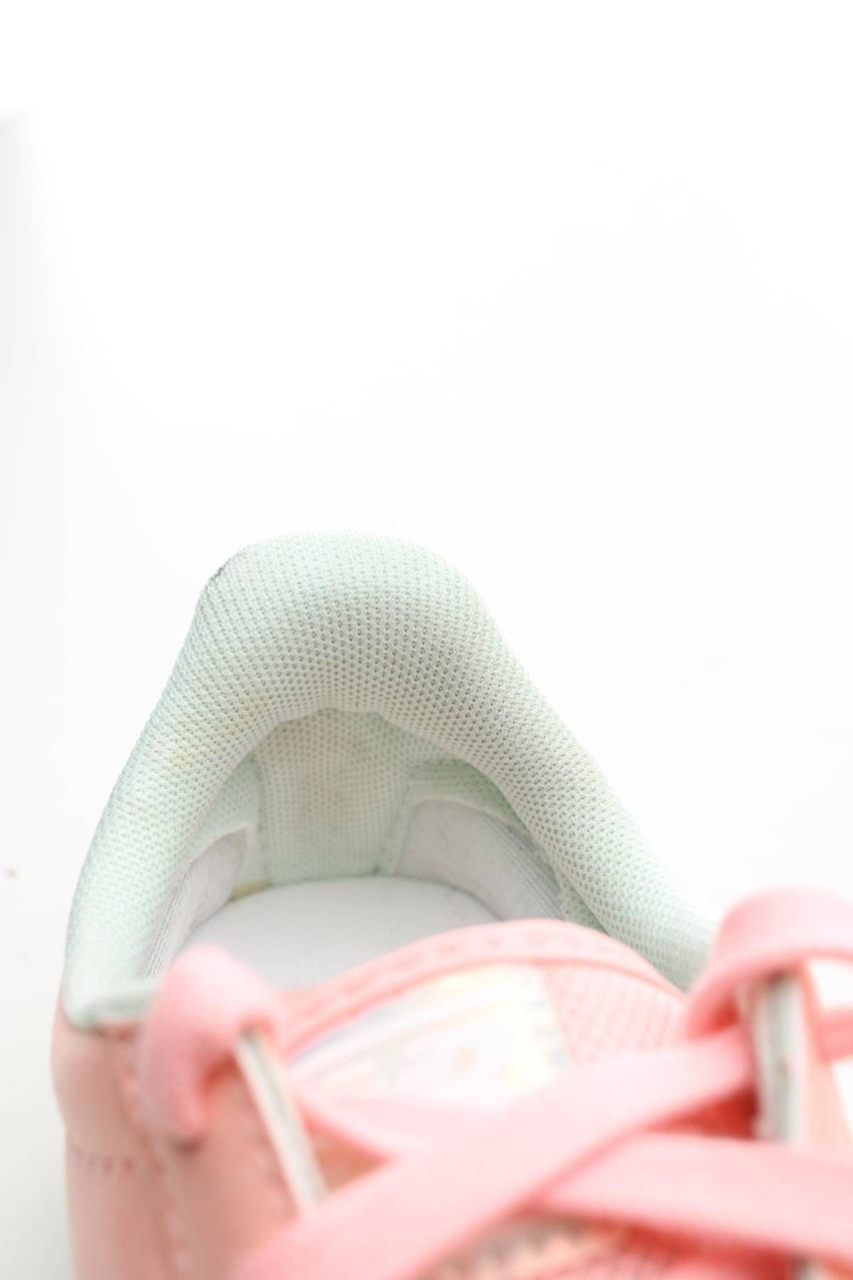Παιδικά αθλήτικα παπούτσια New Balance5