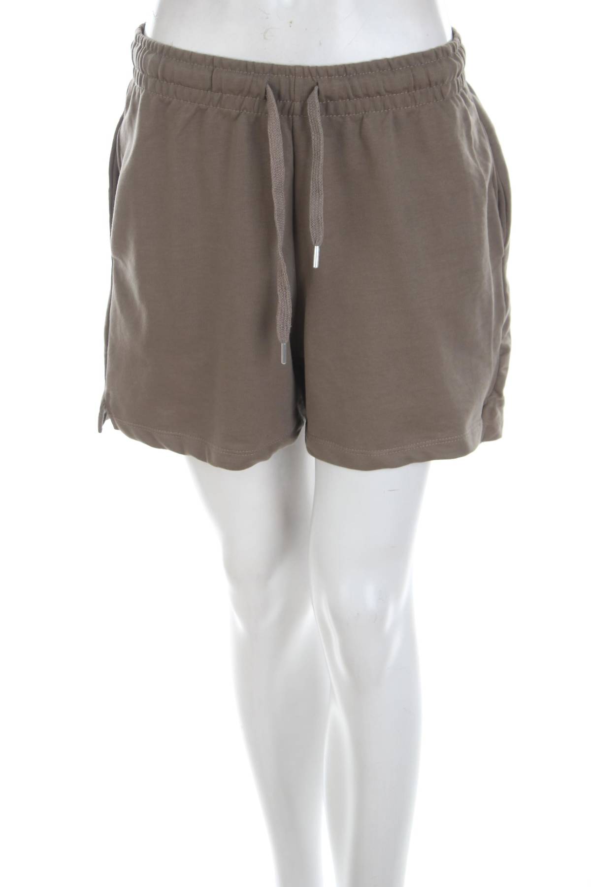 Дамски къс панталон Sinsay1