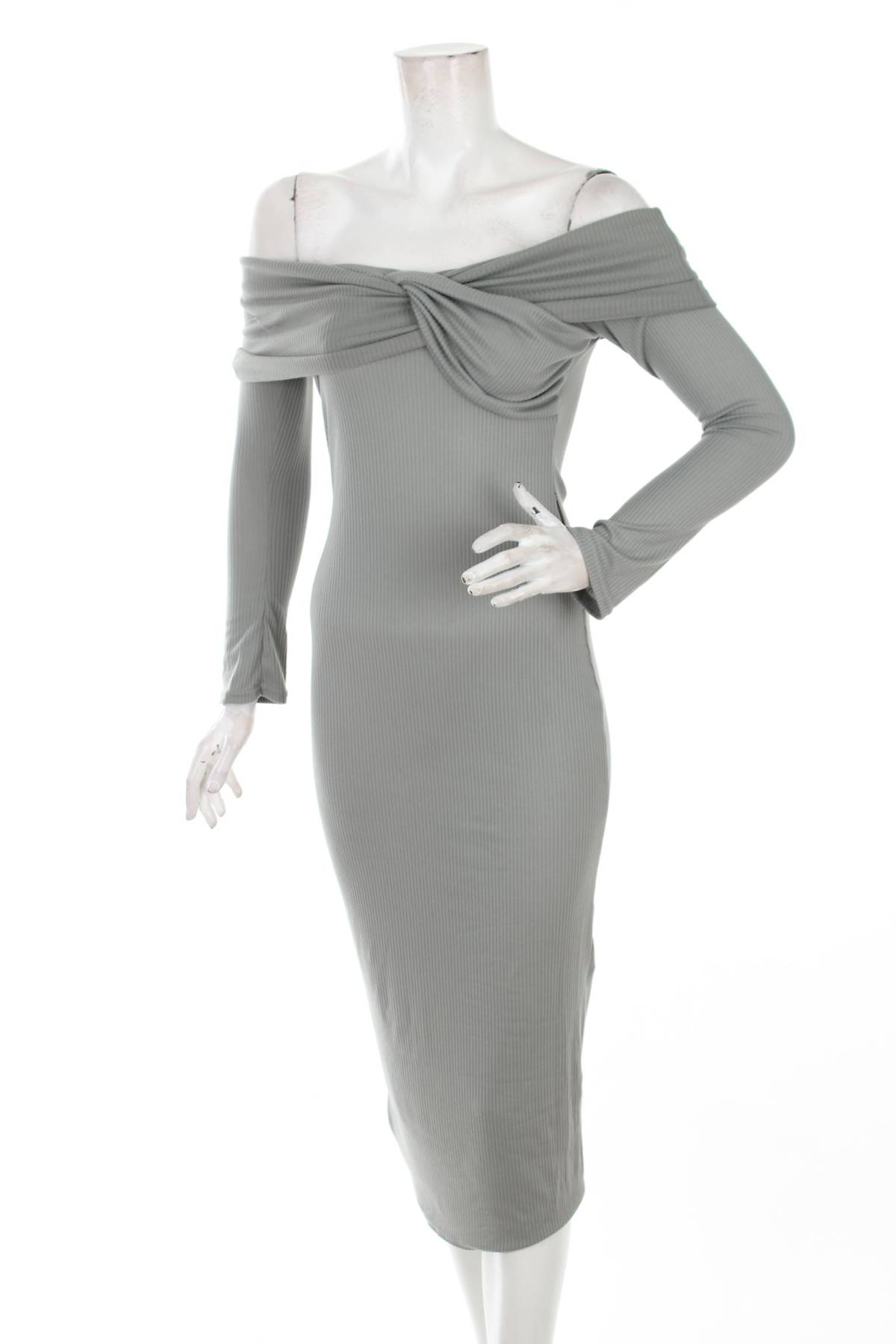 Рокля Boohoo1