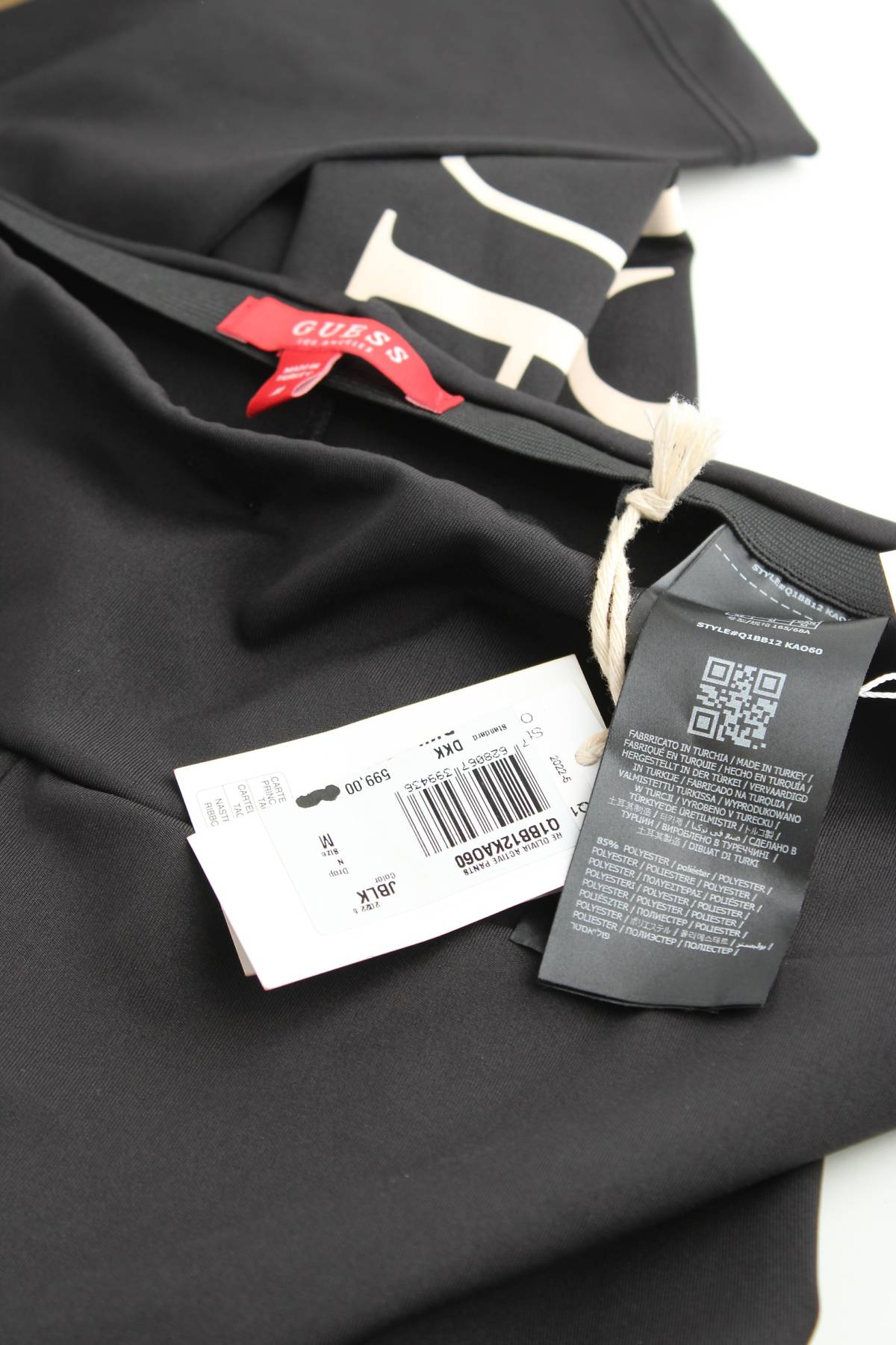 Дамски клин Guess3