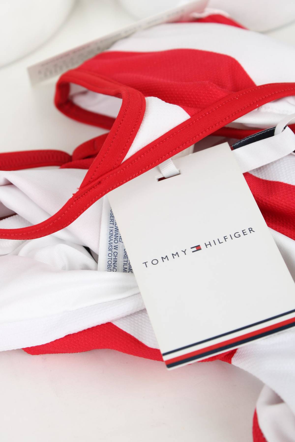Бански костюм Tommy Hilfiger3 - Contour.bg Бански костюм Tommy Hilfiger3
