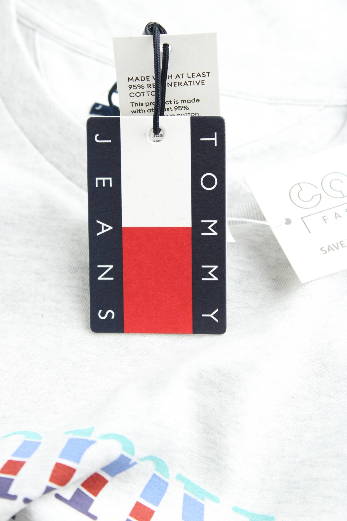 Мъжка тениска Tommy Jeans3