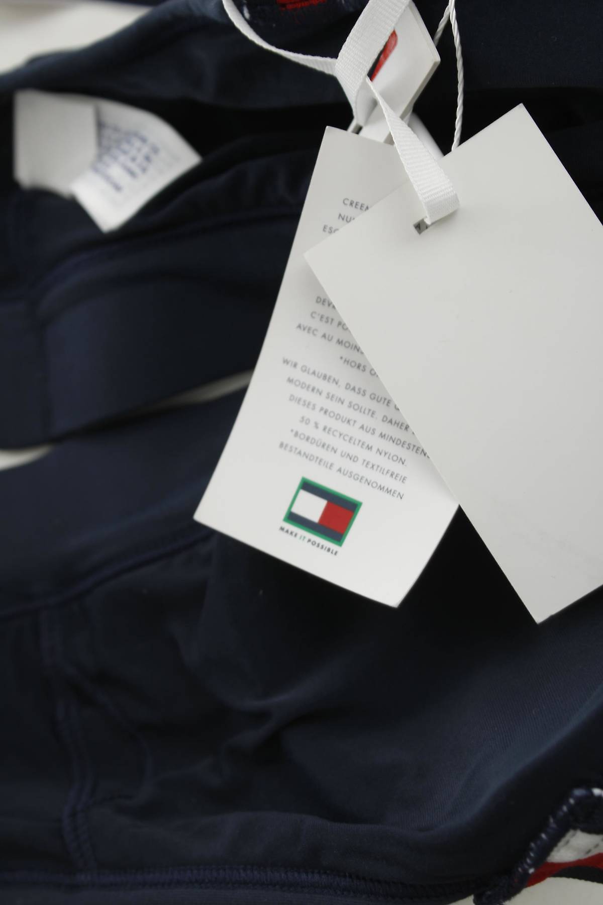 Бански горнище Tommy Hilfiger3 - Contour.bg Бански горнище Tommy Hilfiger3