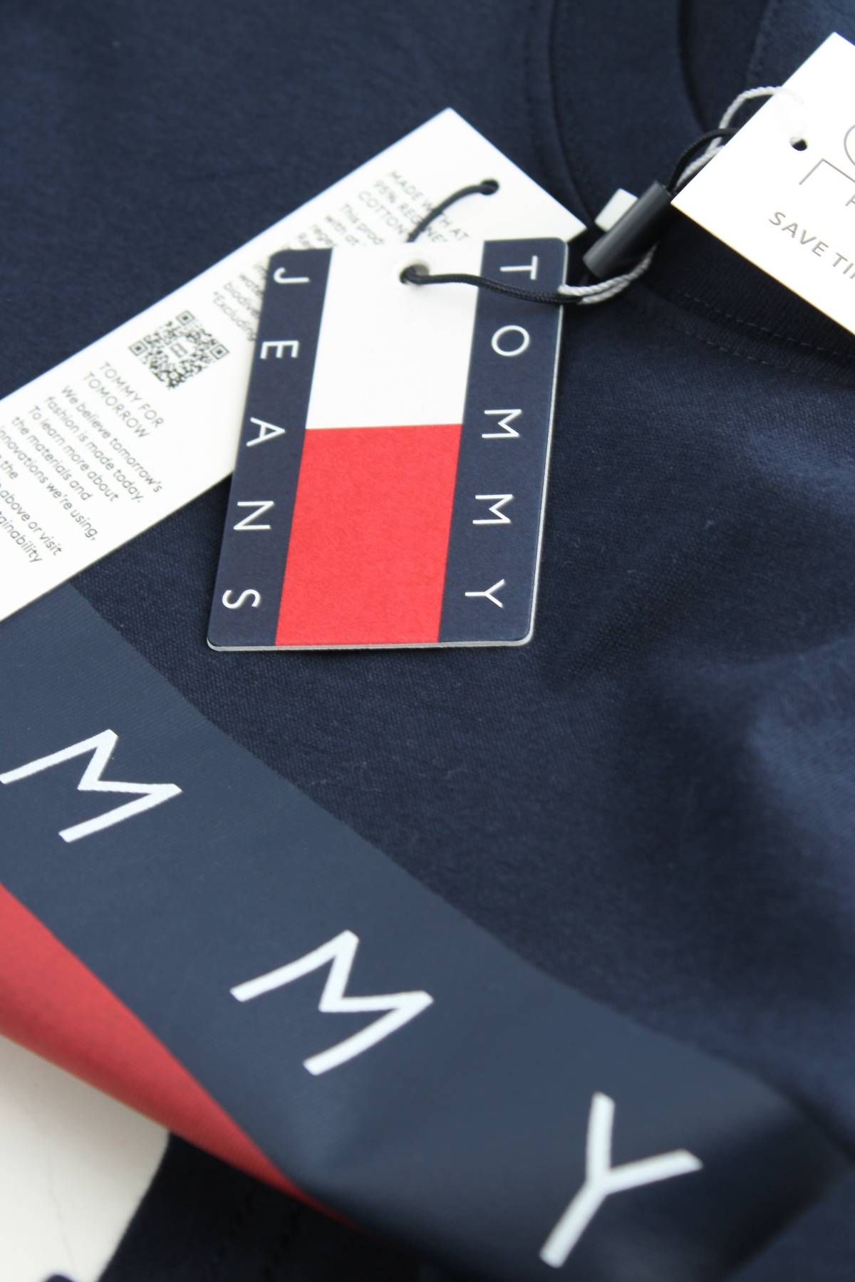 Мъжка тениска Tommy Jeans3