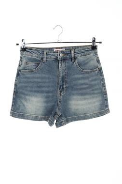 Дамски къси дънки Guess1